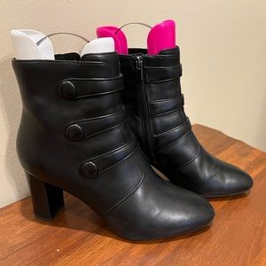 Clarks black boots. Size 8.5